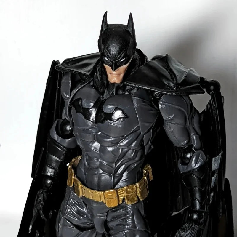 In Stock Dc Anime Figurines Amazing Batman Dark Knight Yamaguchi Revoltech No.009 Batman Action Figure Model Toys Doll For Gift