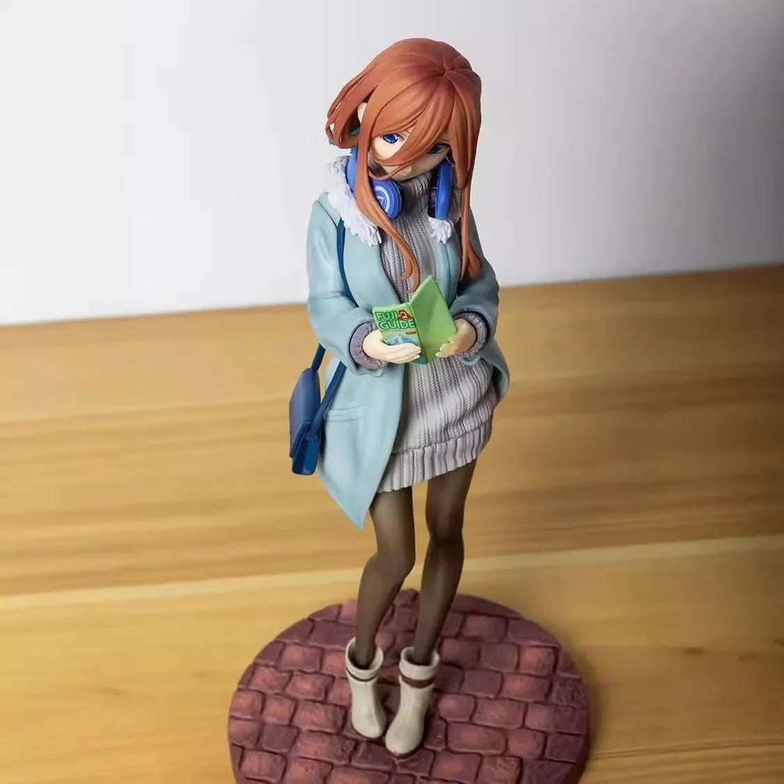 New 25cm The Quintessential Quintuplets Anime Figure Nakano Miku Dating Style Model PVc Desktop Decorative Toy Present
