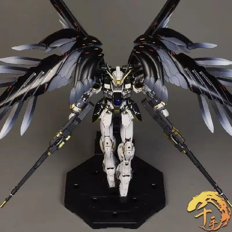 Bandai new MG Spring Macaron Pink Cherry Blossom Freedom 2.0 Up to Black Snow Hime Assembled Thousand Hand Gradient Gift