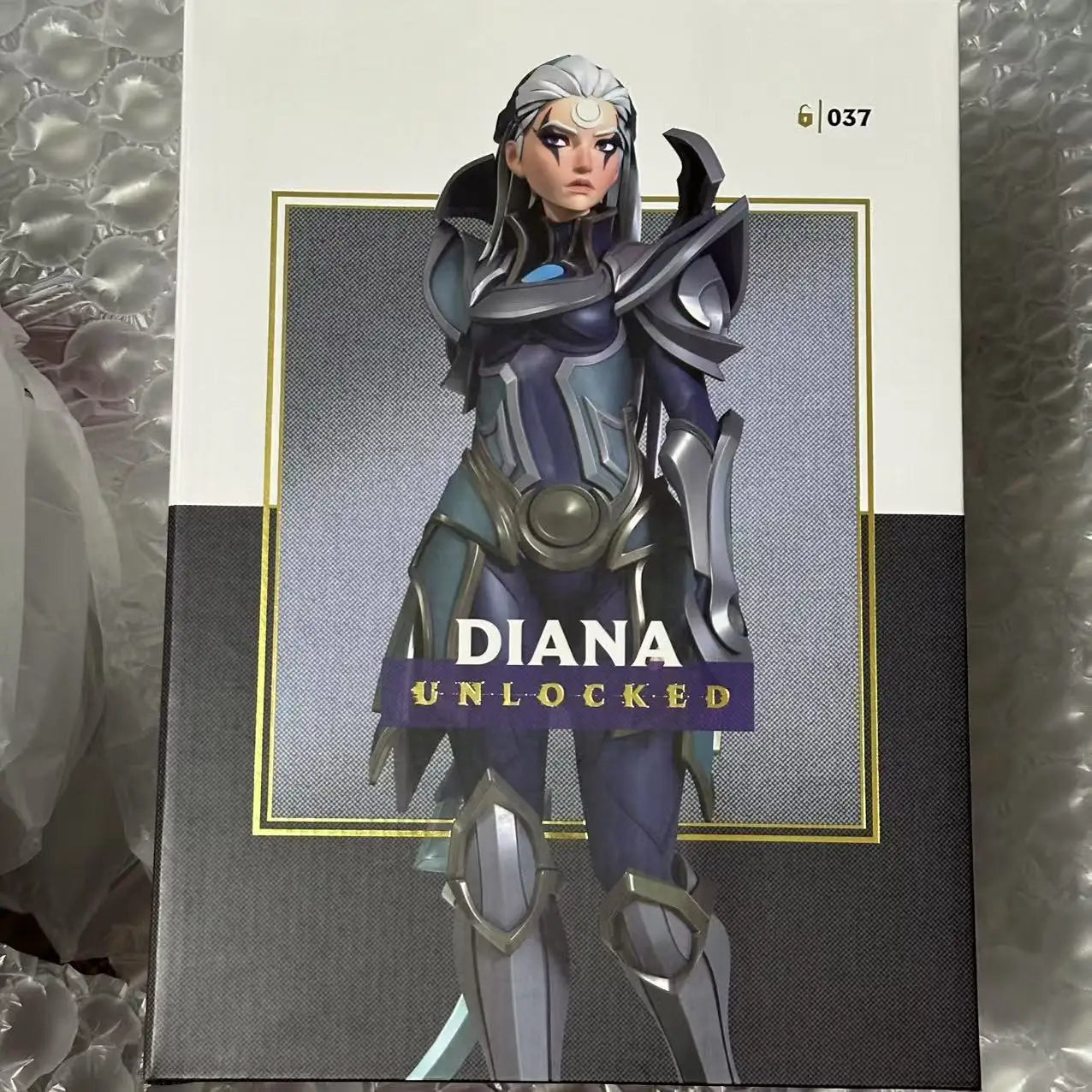 Diana Unlocked Statue  Genuine Original Packaging Brand New