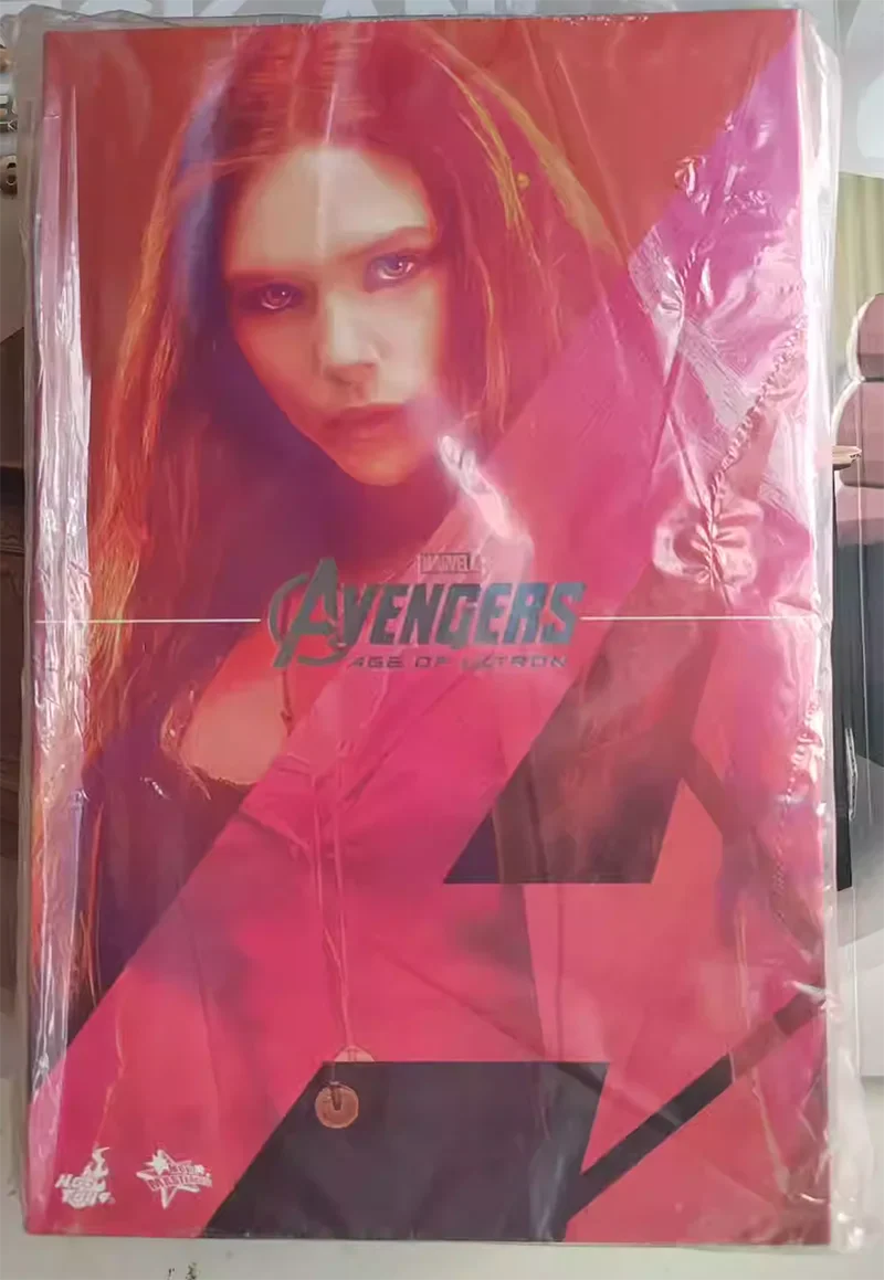Original HotToys 1/6 MMS301 Superhero Wanda Django Maximoff Scarlet Witch 1.0 Action Figure Model Toys Collection Ornament Gift