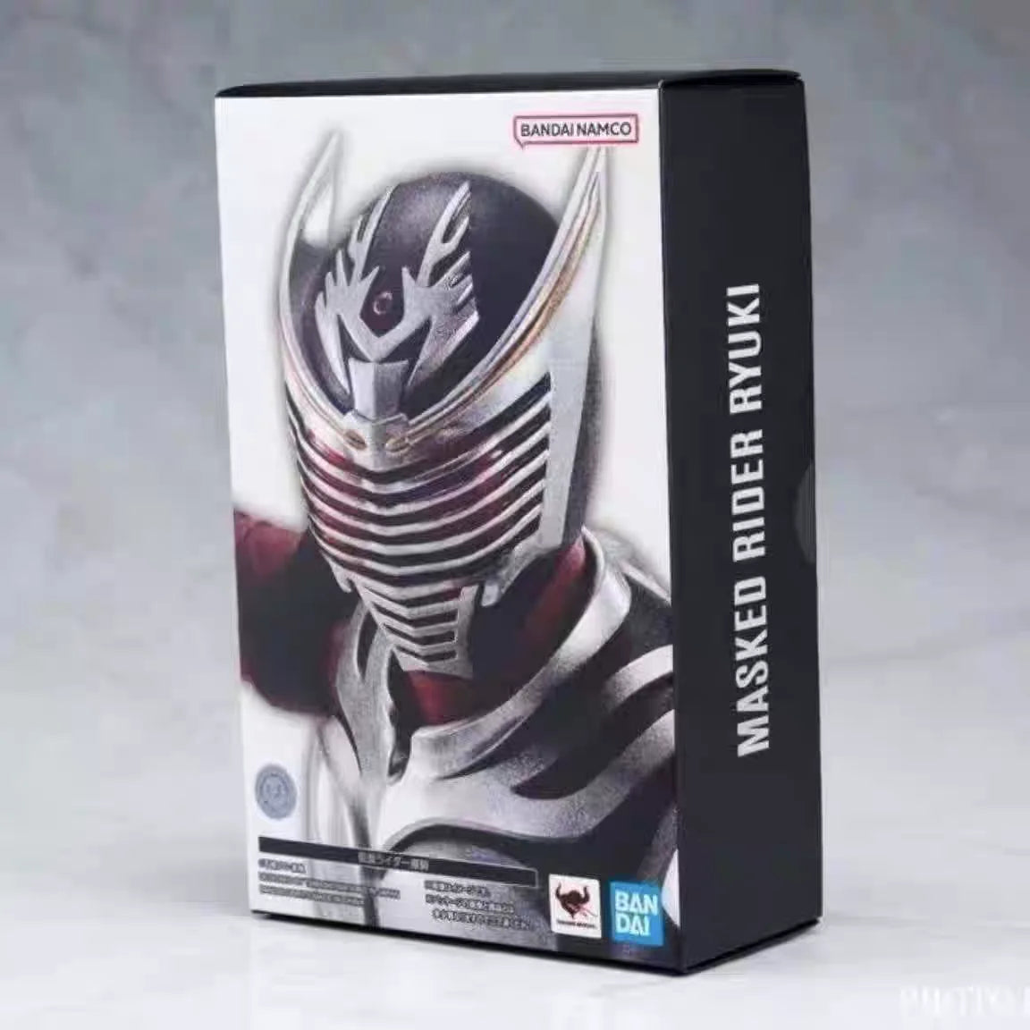 Bandai S.H.Figuarts Shinkocchou Seihou Kamen Rider Ryuki Action Figure - Japan Version New &in Stock, Anime Collectible Model
