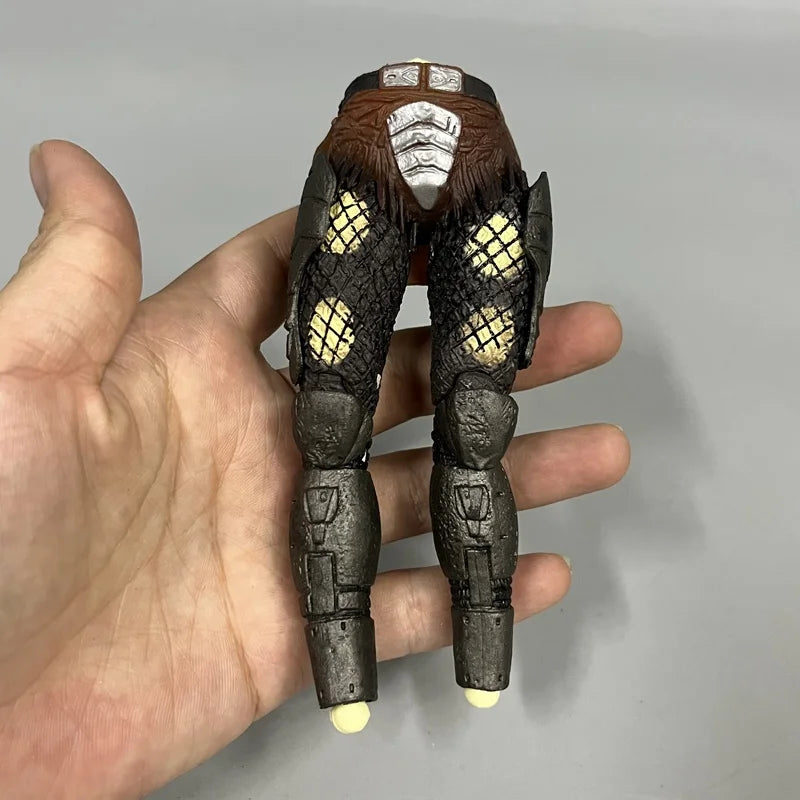 NECA Alien Vs Predator 7 Inch Action Figure  Body Model DIY Assembly Fighting Dog Toy Collectible Statue PVC Material