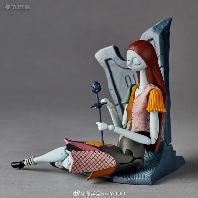 Kaiyodo Original Runner Technology Series Christmas Eve Thriller Jack \sally Action Figure Model Toys Ornaments Gifts for Boys
