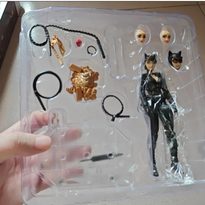 Hot In Stock Arkahm Factory Max Factory Kaiyodo Revoltech Yamaguchi Catwoman Figuras Ko Model Action Figure Customized Gifts