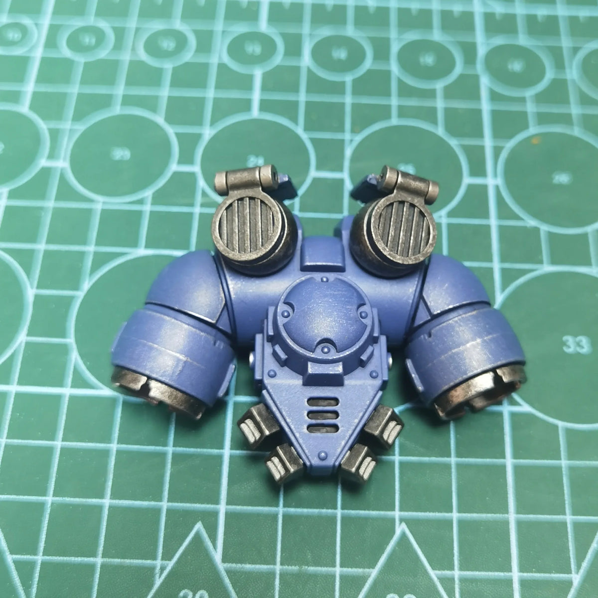 Joytoy Warhammer 1/18 Action Figures Ultramarines Lieutenant Titus-Collectors Edition Model Toy Boy Gifts 3.75inch