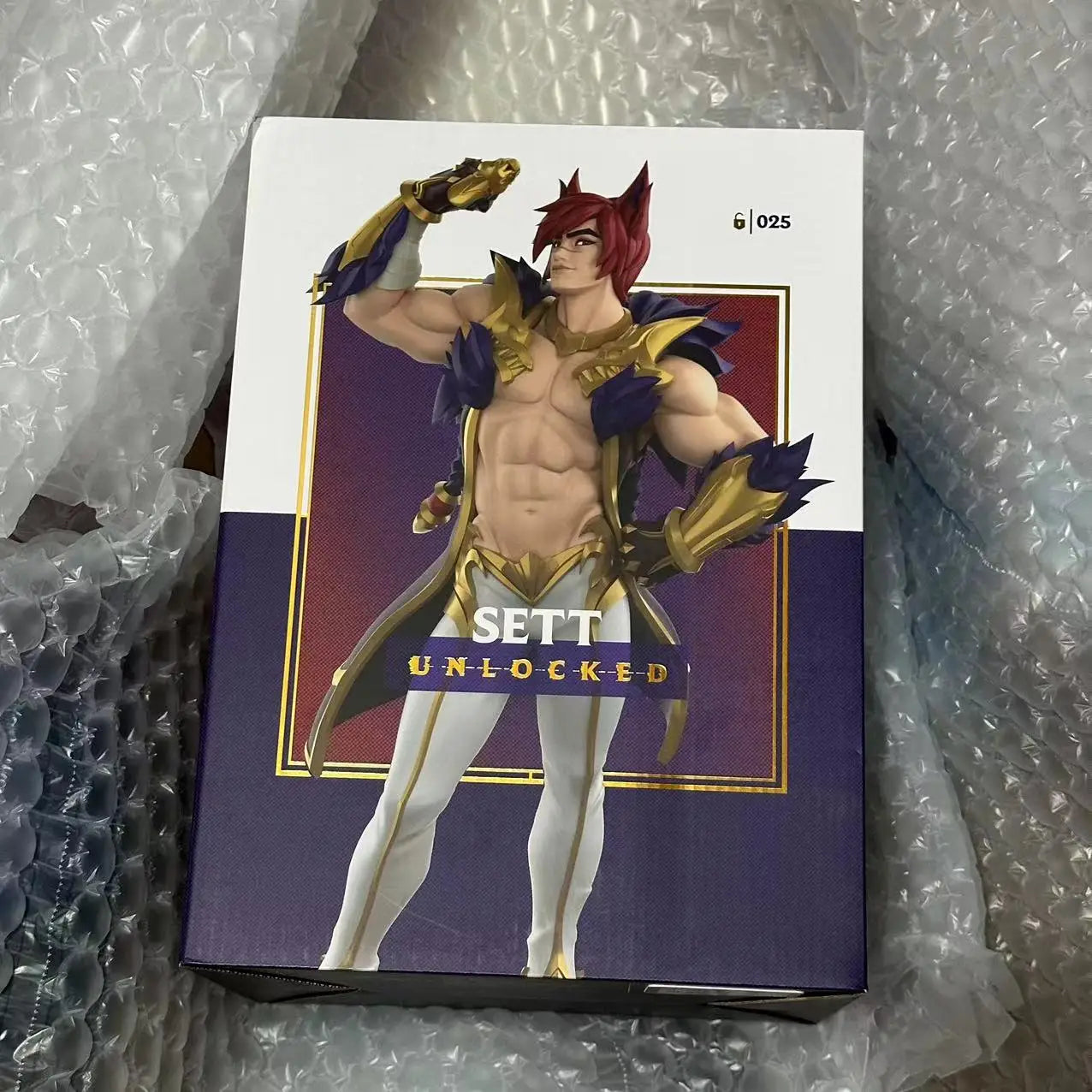 Sett Unlocked Statue  Genuine Original Packaging Brand New