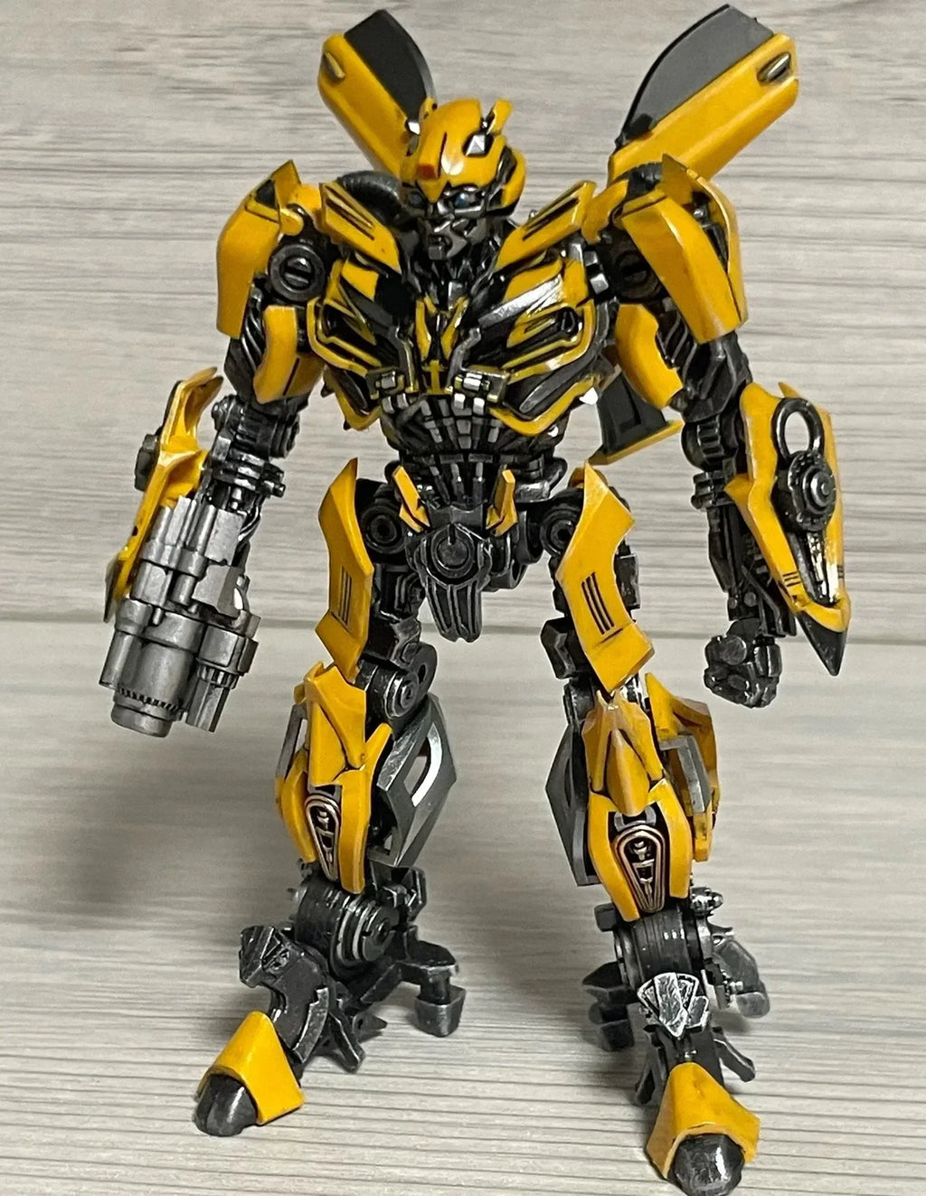 In Stock Transforming Toys Trumpeter Smart Kit SK07 TF5 Bee Glue-free Movable Assembly Model Car Robot Movable Dolls Gifts