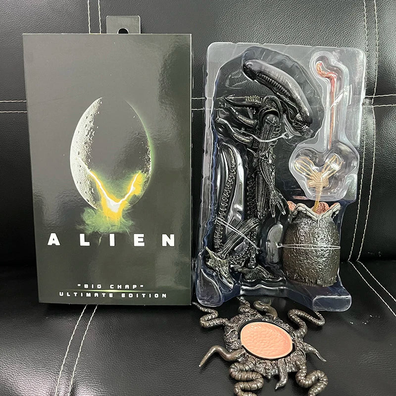 NECA Alien Vs Predator Action Figure Aliens vs Predator Grid Alien Xenomorph Translucent Model Toys 2pcs Desktop Collection Gift