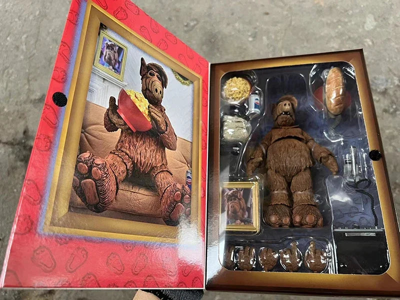 NECA Figure Ultimate Alien Life Form ALF Action Figure Oh Look! Someone With Taste Joint Movable Doll Birthday Present Toys