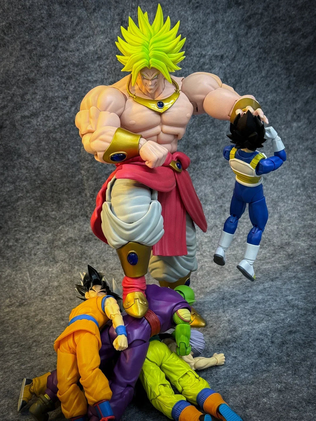 In Stock Kong Studio Beast Deities Dragon Ball Z Broly Figure Super Saiyan 3 Broly Norse God Fenrir Anime Action Figure Gift Toy