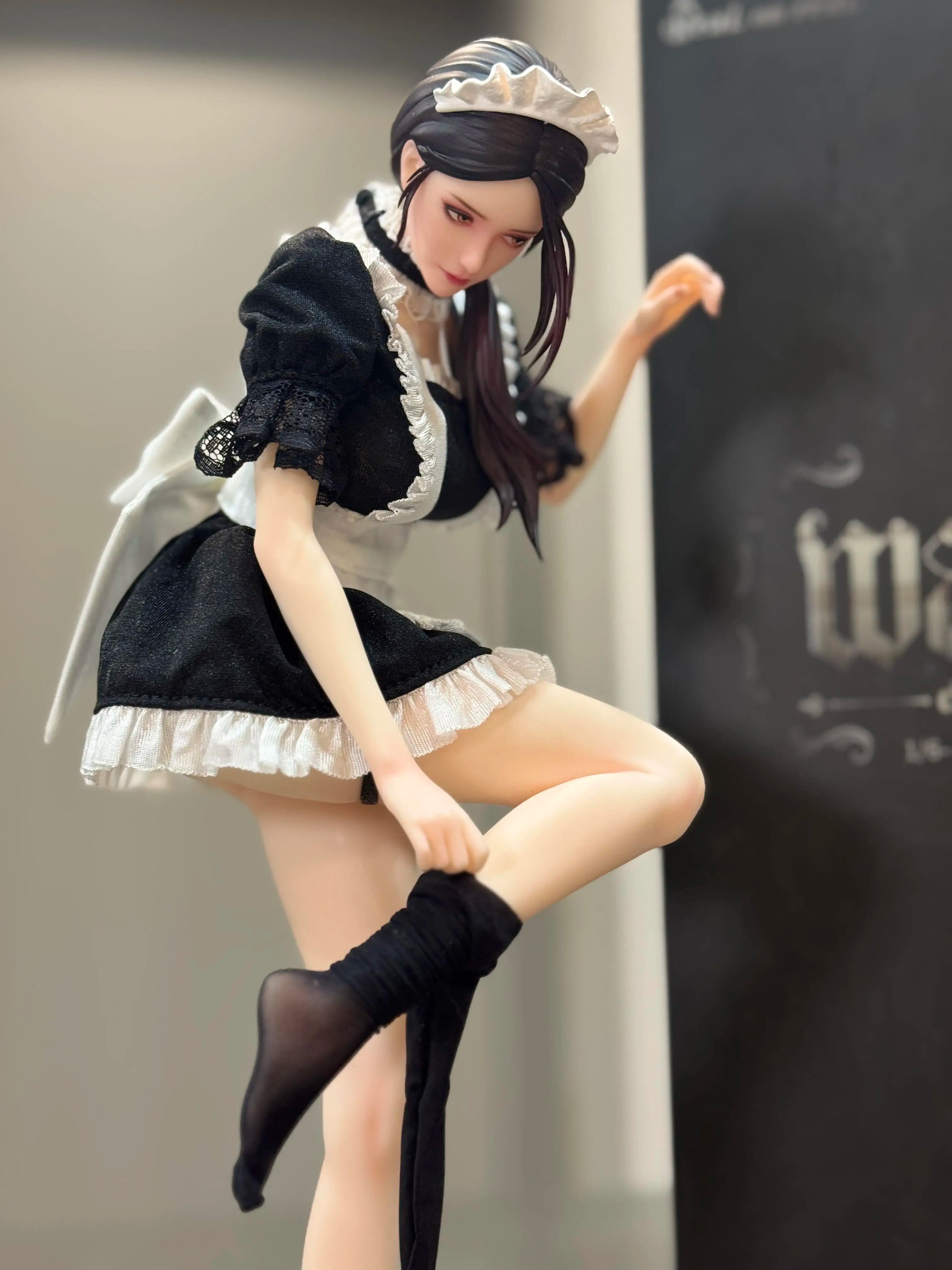 Original Illustration Figure She Is Real & Bearpanda Lou LL 1/6--Hyper-realistic Figure of Maid 27cm Products Anime Decorative