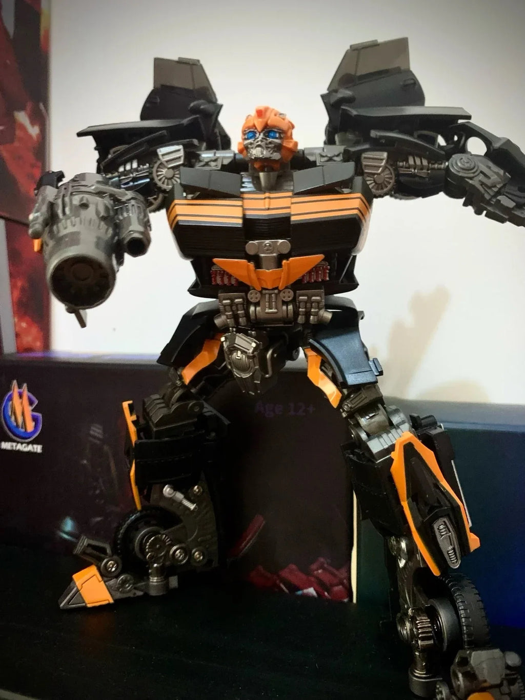 BAIWEI TW-1038 TW1038 Transformation Black Bee Warrior 4 Movable Robot  Anime Action Figure Model Doll Collection toys gifts