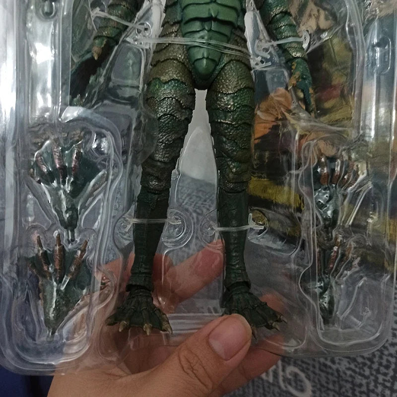 NECA Creature from the Black Lagoon Action Figure Horror Film Model Toys Collection Movable Toys Model Birthday Gifts