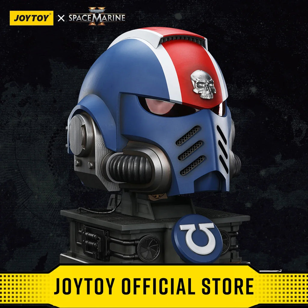 JOYTOY Warhammer 1/1 Action Figures Ultramarines Lieutenant Titus' MKX Helmet & Display Stand