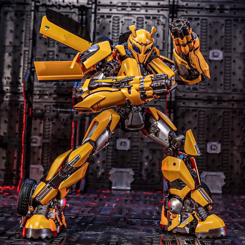 Transforming Yellow Bee Toy Model Alloy Skeleton Moveable Car Person Collectible Action Figure 2cm High Precision Painting