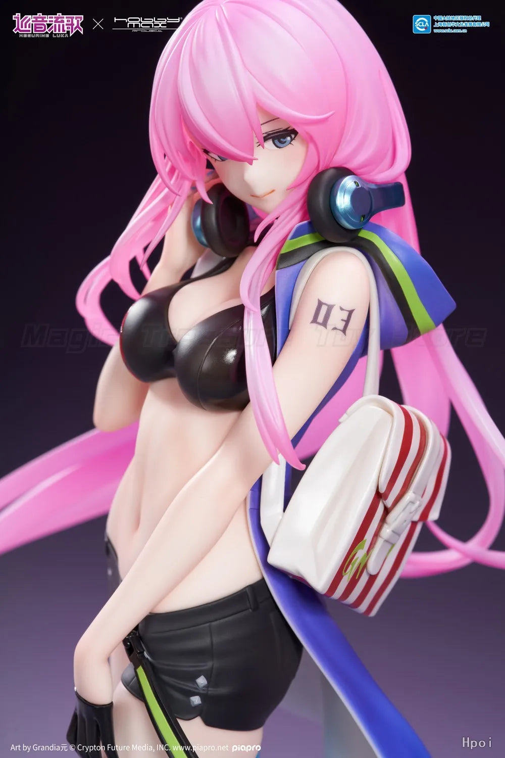 【Pre-sale】Original HobbyMax Megurine Luka Trendy Street Figure Ornaments Gifts