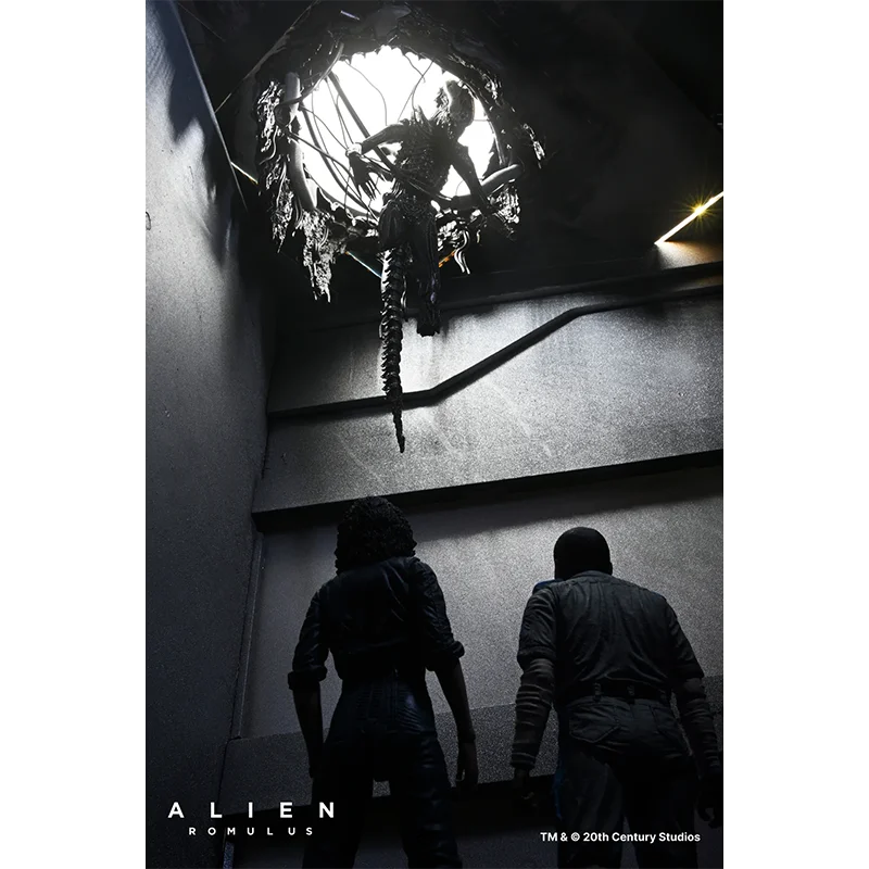 In Stock 100% Original Neca 51743 Alien Romulus Deluxe Suspended Lab Xenomorph XX121 7" Scale Anime Action Collection Figure Toy