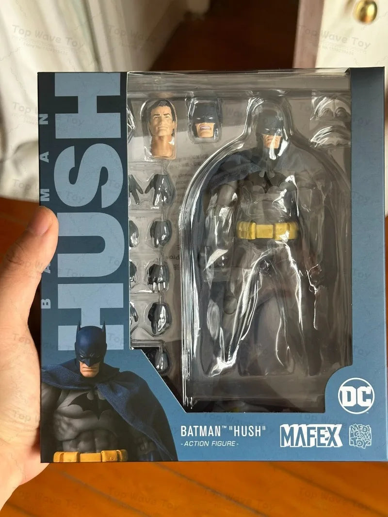 MAFEX No.105 BRAND NEW At Special Price 100% Original MAFEX 105 BATMAN HUSH Anime Action Collection Figures Model Toys