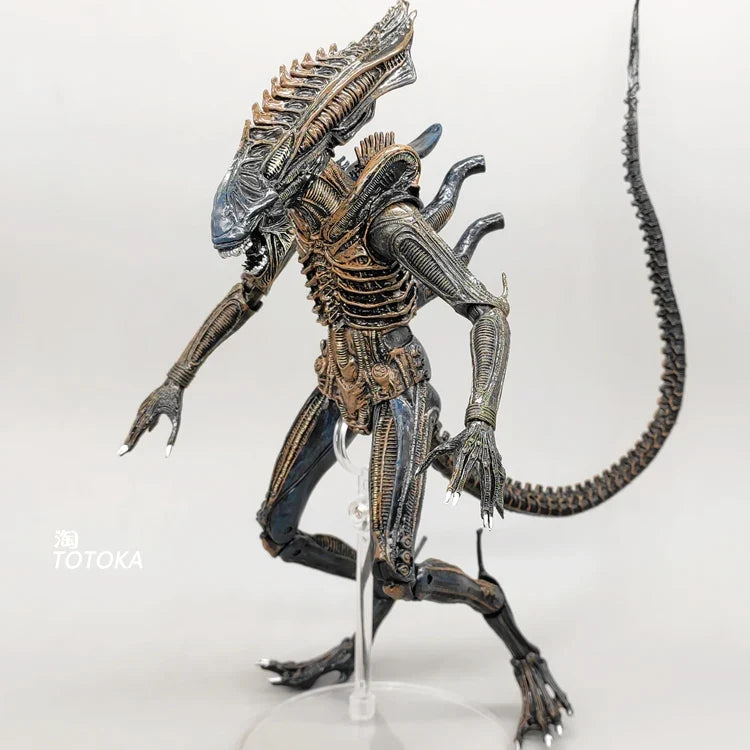 7-Inch Alien Vs. Predator: Xenomorph Dog & Predator Warrior - Covenant Edition Articulated Figure Set