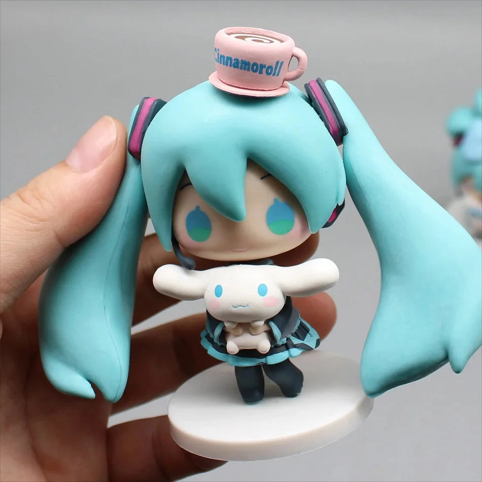 Hatsune Miku Anime Figurine Holding Cinnamoroll Bean Eyed Kawaii Tabletop Decorations Action Figures Doll Model Children  Gift