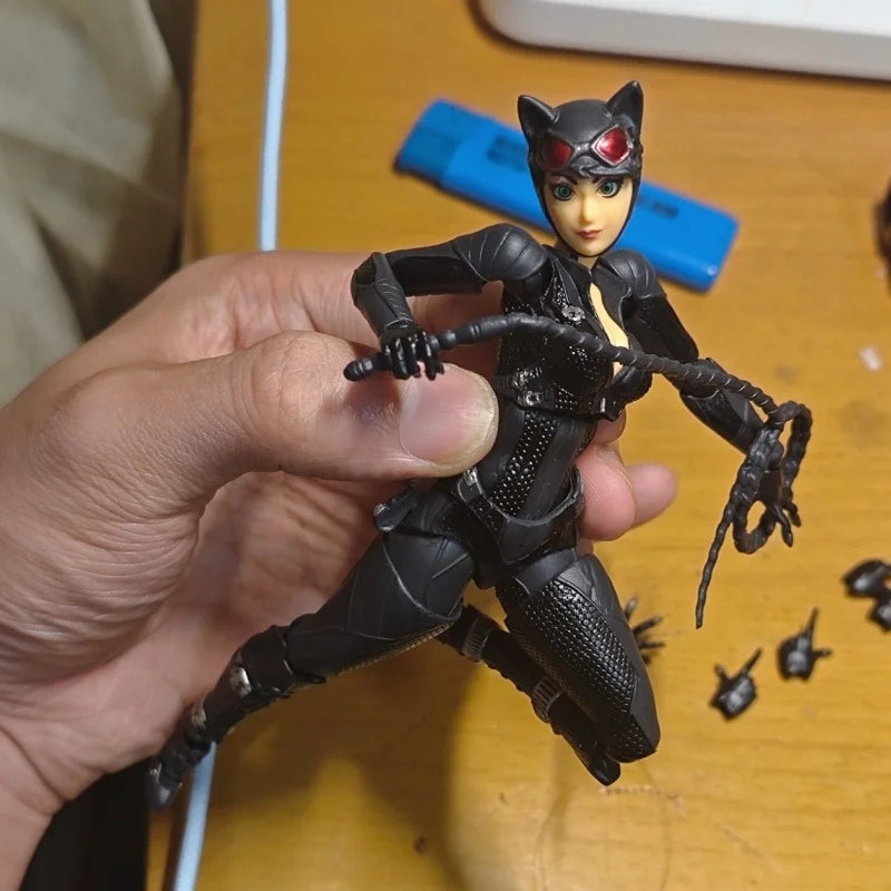 Hot In Stock Arkahm Factory Max Factory Kaiyodo Revoltech Yamaguchi Catwoman Figuras Ko Model Action Figure Customized Gifts