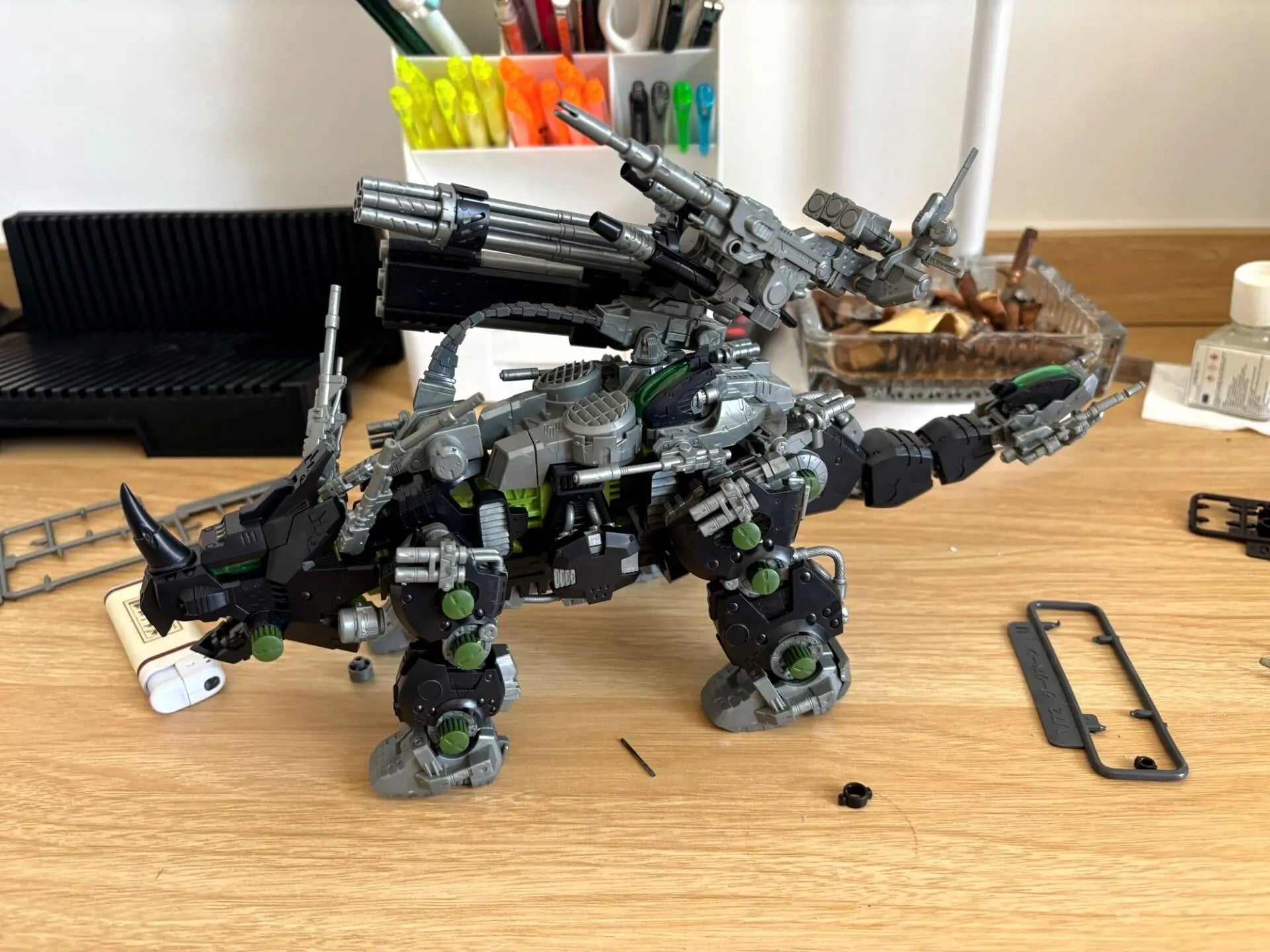 Kotobukiya 1/72 ZOIDS DPZ-10 ZD188 Dark Horn Anime Figure Assembly Model Toy Collection Birthday Gift Robot Ornament
