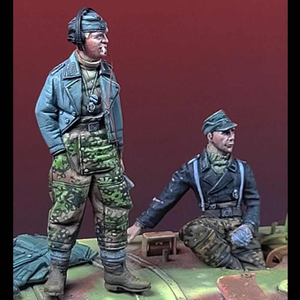 1/35 TANK CREW, Resin Model figure soldier, WWII Military themes, Unassembled and unpainted kit