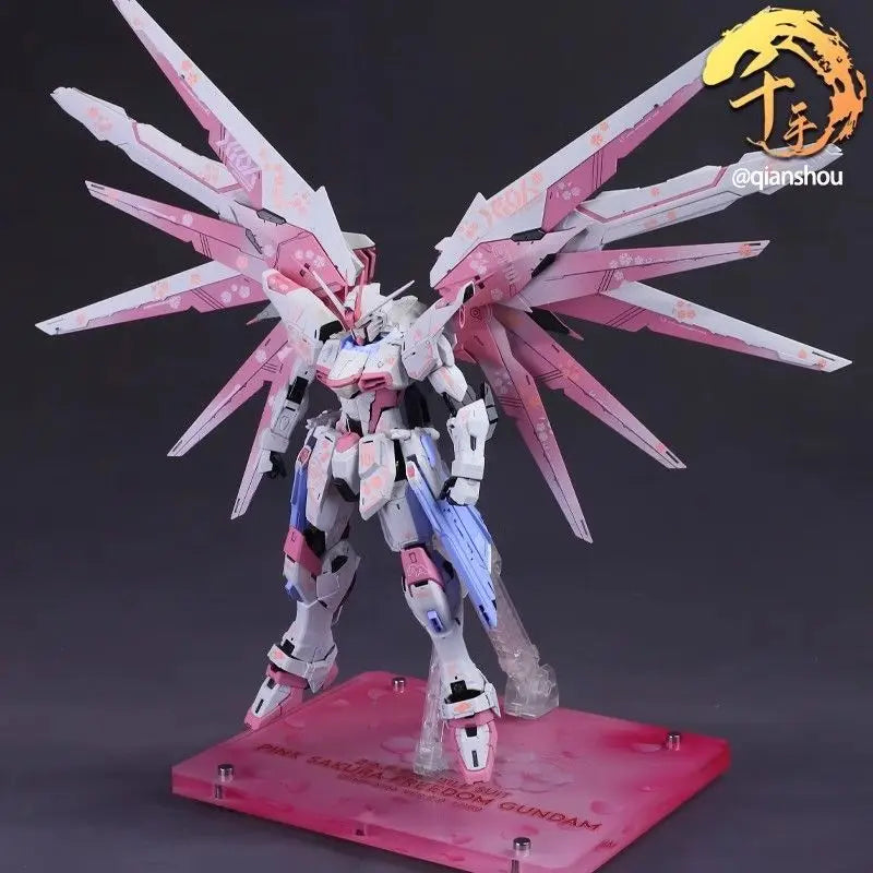 Bandai new MG Spring Macaron Pink Cherry Blossom Freedom 2.0 Up to Black Snow Hime Assembled Thousand Hand Gradient Gift