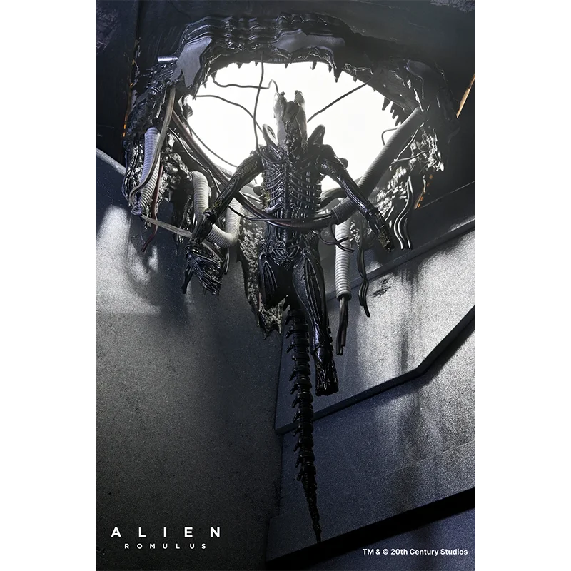 In Stock 100% Original Neca 51743 Alien Romulus Deluxe Suspended Lab Xenomorph XX121 7" Scale Anime Action Collection Figure Toy