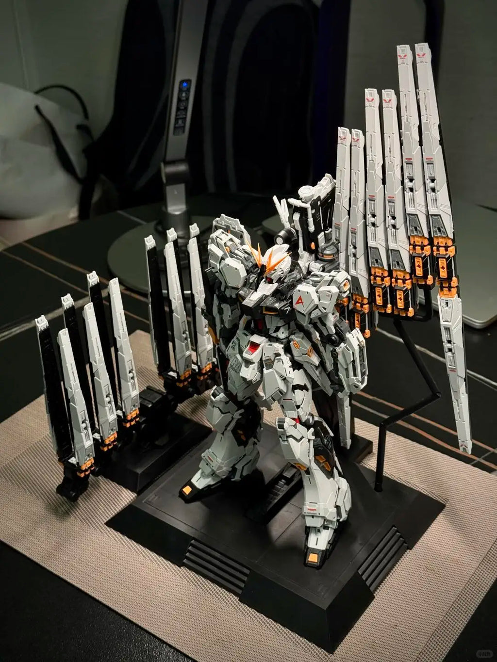 【New product】NONGCHENGZHU 1/100 MG CMM RX-93 GK Assembly Model Kits Plastic skeleton Anime Action Figure Collection Model Toys