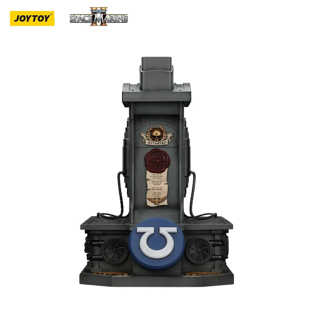 JOYTOY Warhammer 1/1 Action Figures Ultramarines Lieutenant Titus' MKX Helmet & Display Stand