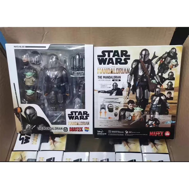 In Stock Original MAFEX No.200 MAFEX THE MANDALORIAN Ver.2.0 Anime Action Collection Figures Model Toys