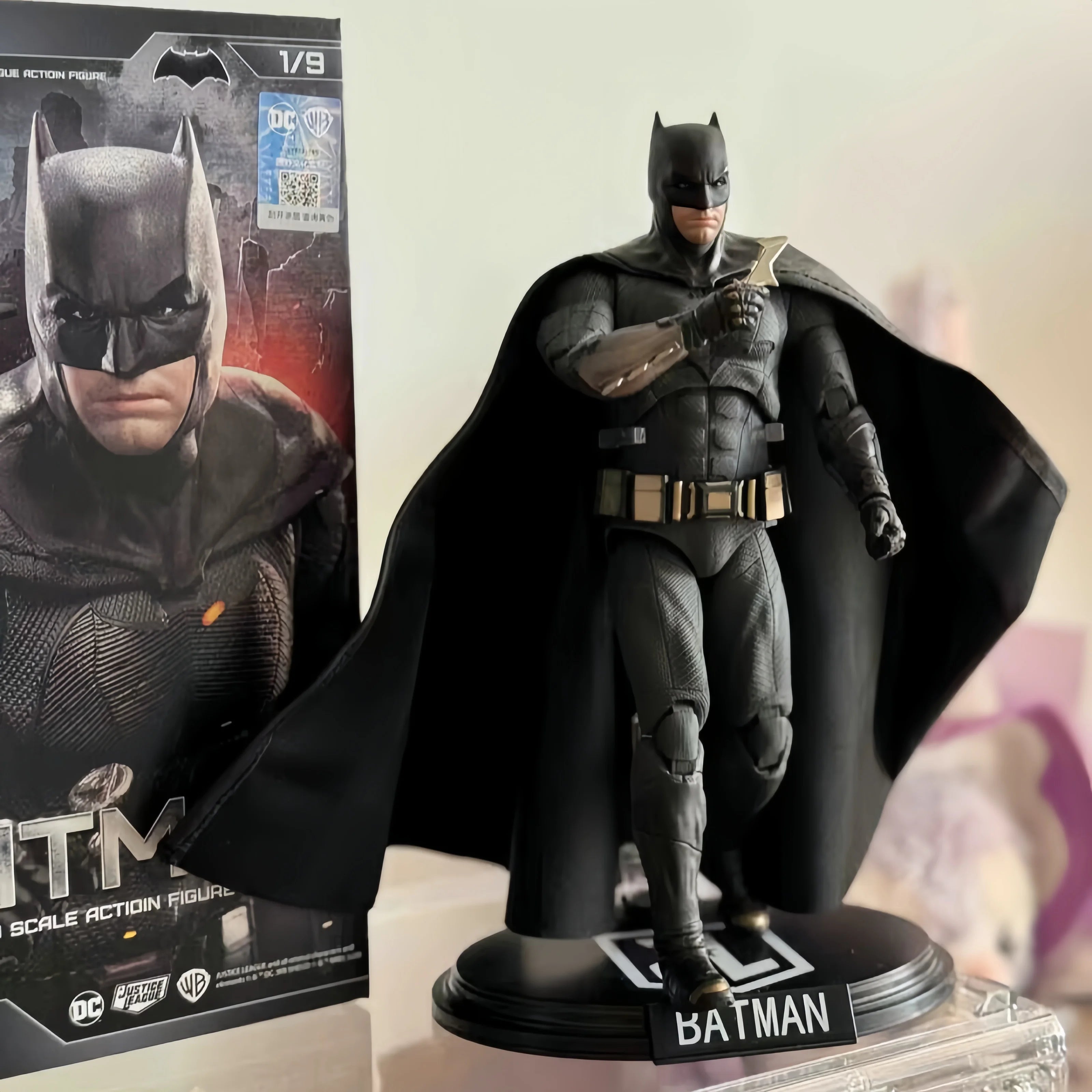 Original Fondjoy Batman Light Armored Figure 1/9 Dc Justice League The Dark Knight Figures Detective Comics Collectible Figures