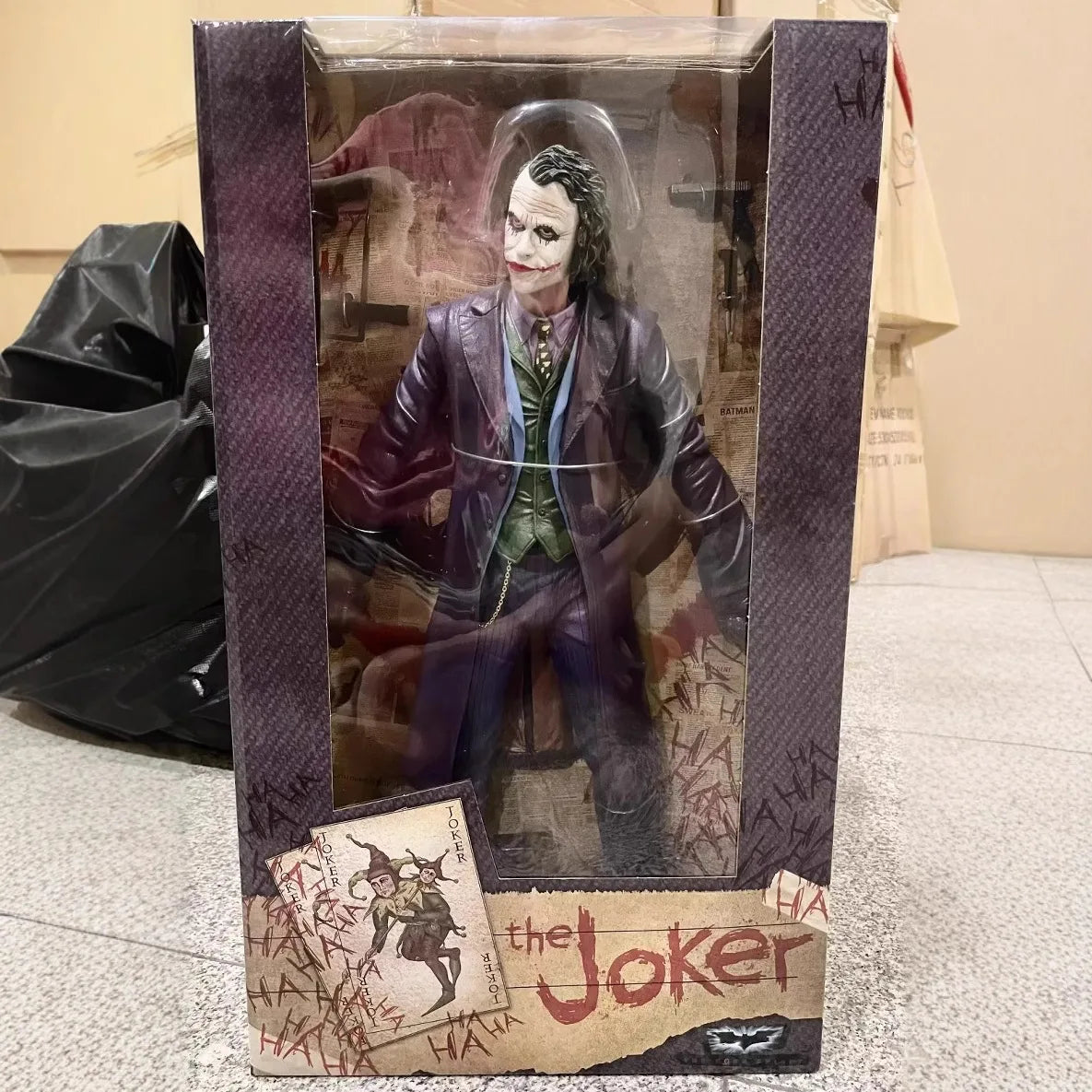 The Dark Knight Movie 18" (40cm) Joker Heath Ledger NECA 1/4 Scale Action Figure  Boxed Collectible Model, Super-Sized Poseable