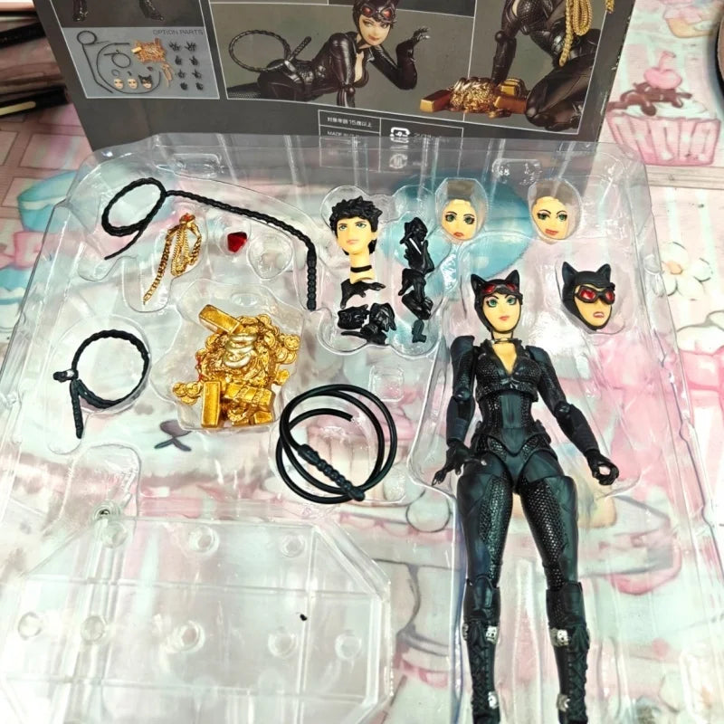 Hot In Stock Arkahm Factory Max Factory Kaiyodo Revoltech Yamaguchi Catwoman Figuras Ko Model Action Figure Customized Gifts