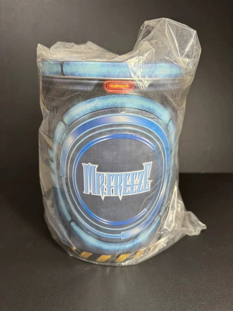 Mezco One:12 Batman Mr. Freeze Action Figure - Deluxe Collectible Villainous Character Luminous PVC Toy Gift for Fans