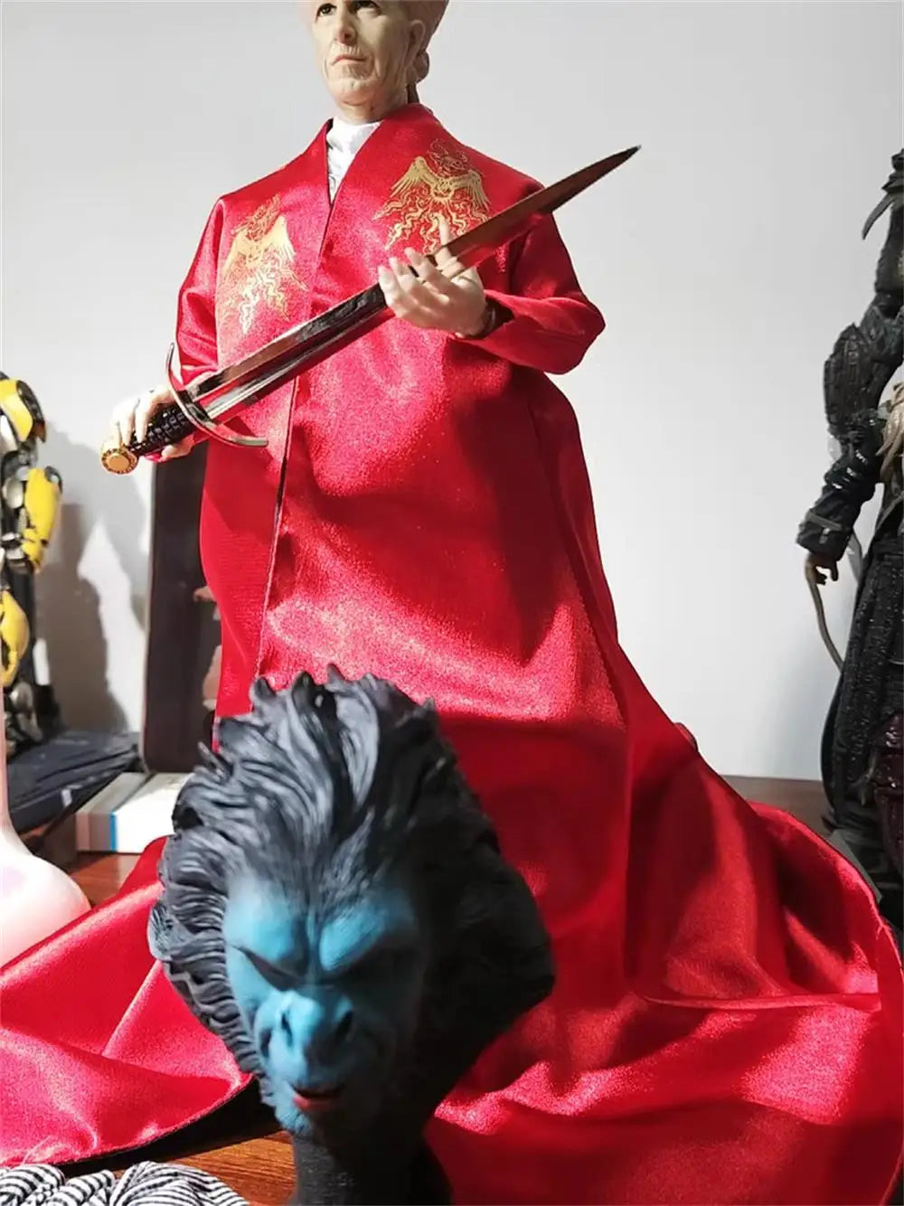 1/6 REDMAN TOYS RM064 Der Vampir ROTE Version Komplettes Set Bewegliche Actionfigur Spielzeugmodell ca. 30cm Für Fans zum Sammeln