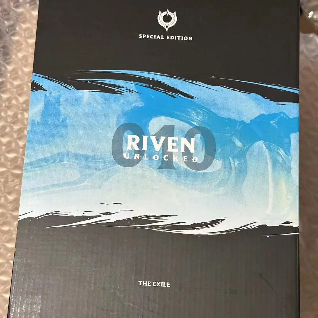 Dawnbringer Riven Unlocked Statue  Genuine Original Packaging Brand New