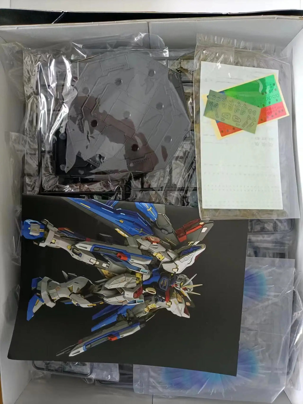 XUN XIN MGEX Strike Freedom Midnight Coating 1/100 MG Runners Spraying KO Model Kit Action Toy Figures Assembly Toys