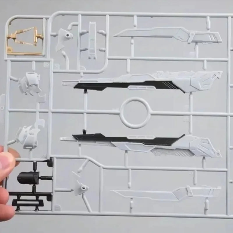 SV Model MB1/100 Freedom Assemble Model Kit Partial Pre Coating Action Figures Plastic Model Collection Desk Decoration Toy Gift