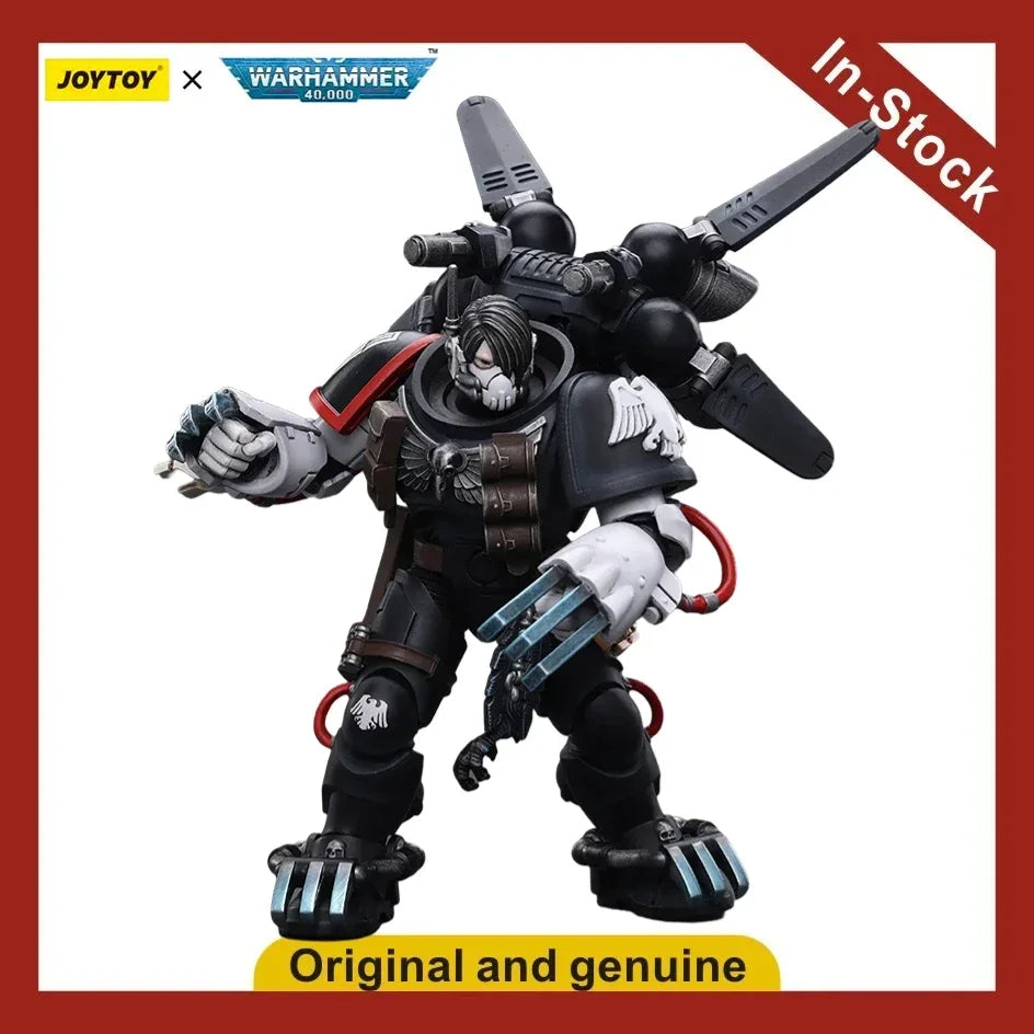 【DE】 JOYTOY Warhammer 40K Raven Guard Kapitelmeister Kayvaan Shrike 1/18 Actionfigur Modell Spielzeug