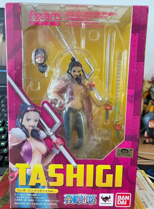 BANDAI Original Figuarts Zero Anime One Piece Smoker Tashigi COOL STYLE Actionfigur Modell Schreibtisch-Ornamente Geschenke