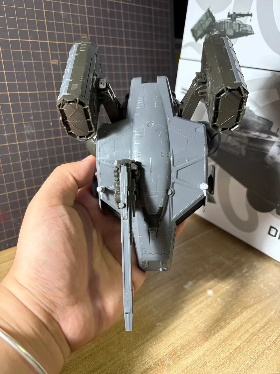 Official Kotobukiya Death Stranding 2 Model - Buildable Dhv Magellan 1/350 Scale Kit