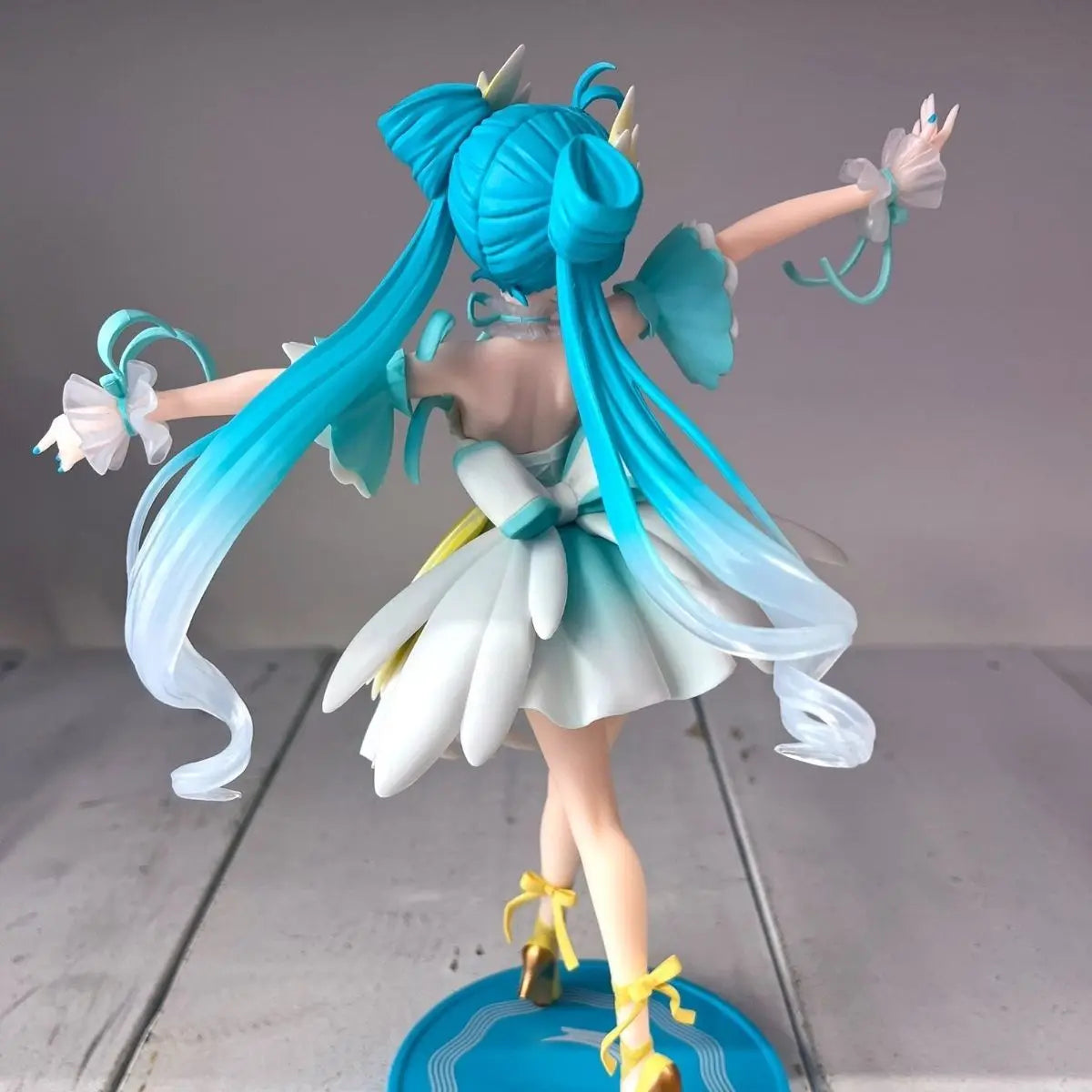 13cm Hatsune Miku Anime Figure Miku Dance Swan Lake Action Figure Pvc Ko Model  Desktop Cute Collection Girl Toy Gift