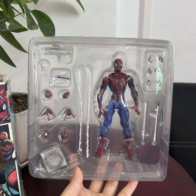 Revoltech Amazing Yamaguchi Spiderman Spider-man Peter Parker Action Figure Collection Model Toys Figurine Birthday Present