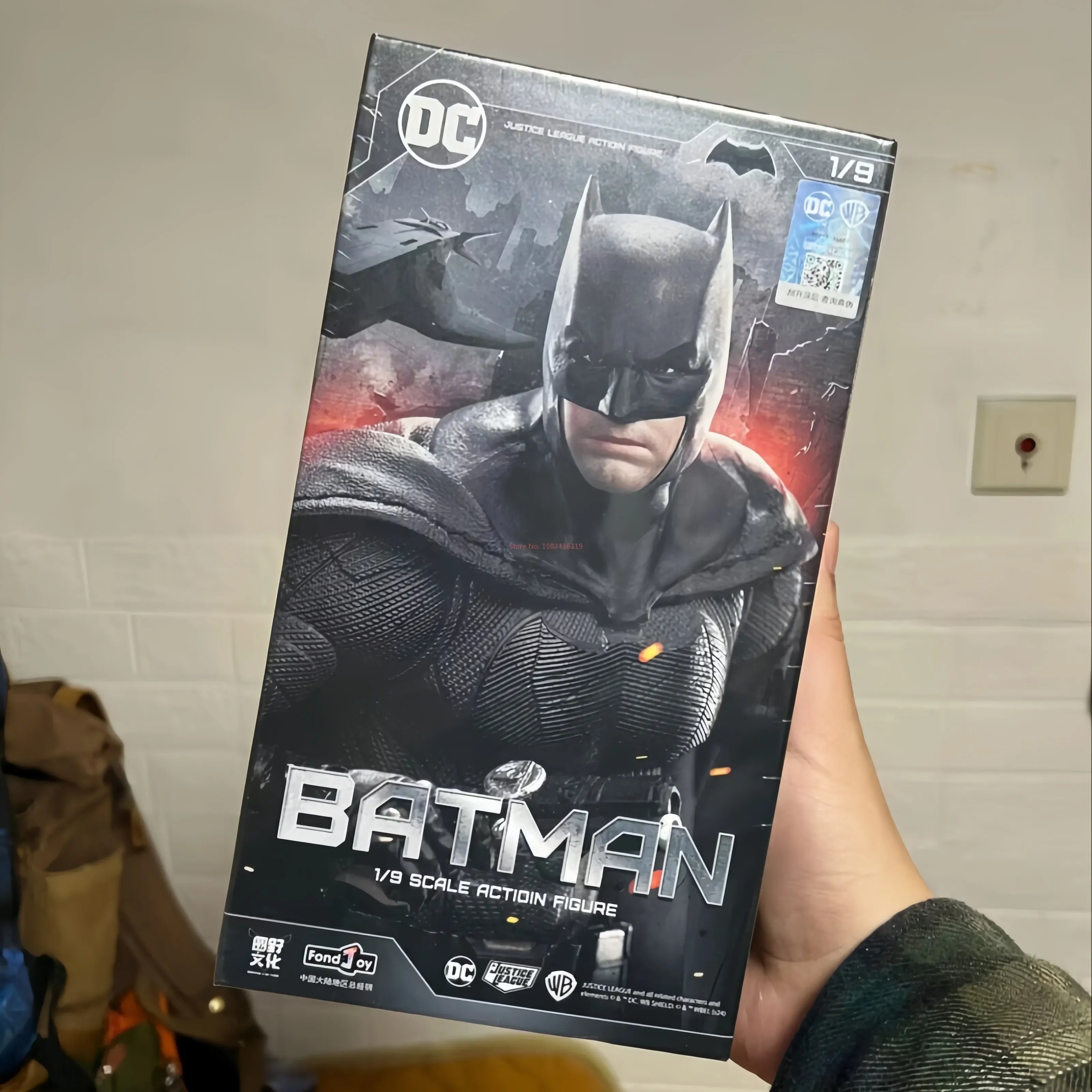 Original Fondjoy Batman Light Armored Figure 1/9 Dc Justice League The Dark Knight Figures Detective Comics Collectible Figures
