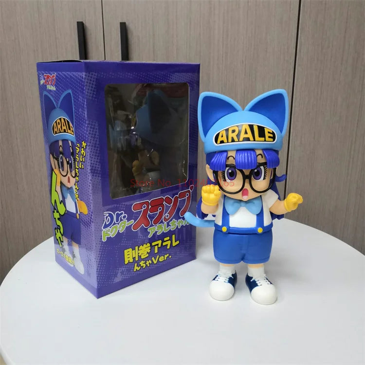 16cm Arale Anime Figure Special Edition Dr Slump Cartoon Stupid Superman Little Child Kawaii Statue Doll Decoration Kid Toy Gift