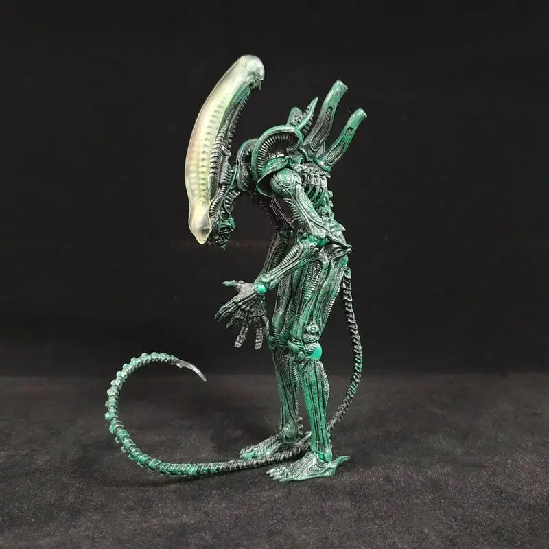 In stock figma SP-108 shapeshifting Xenomorph movable boxed figure creative holiday gift Halloween present for friends