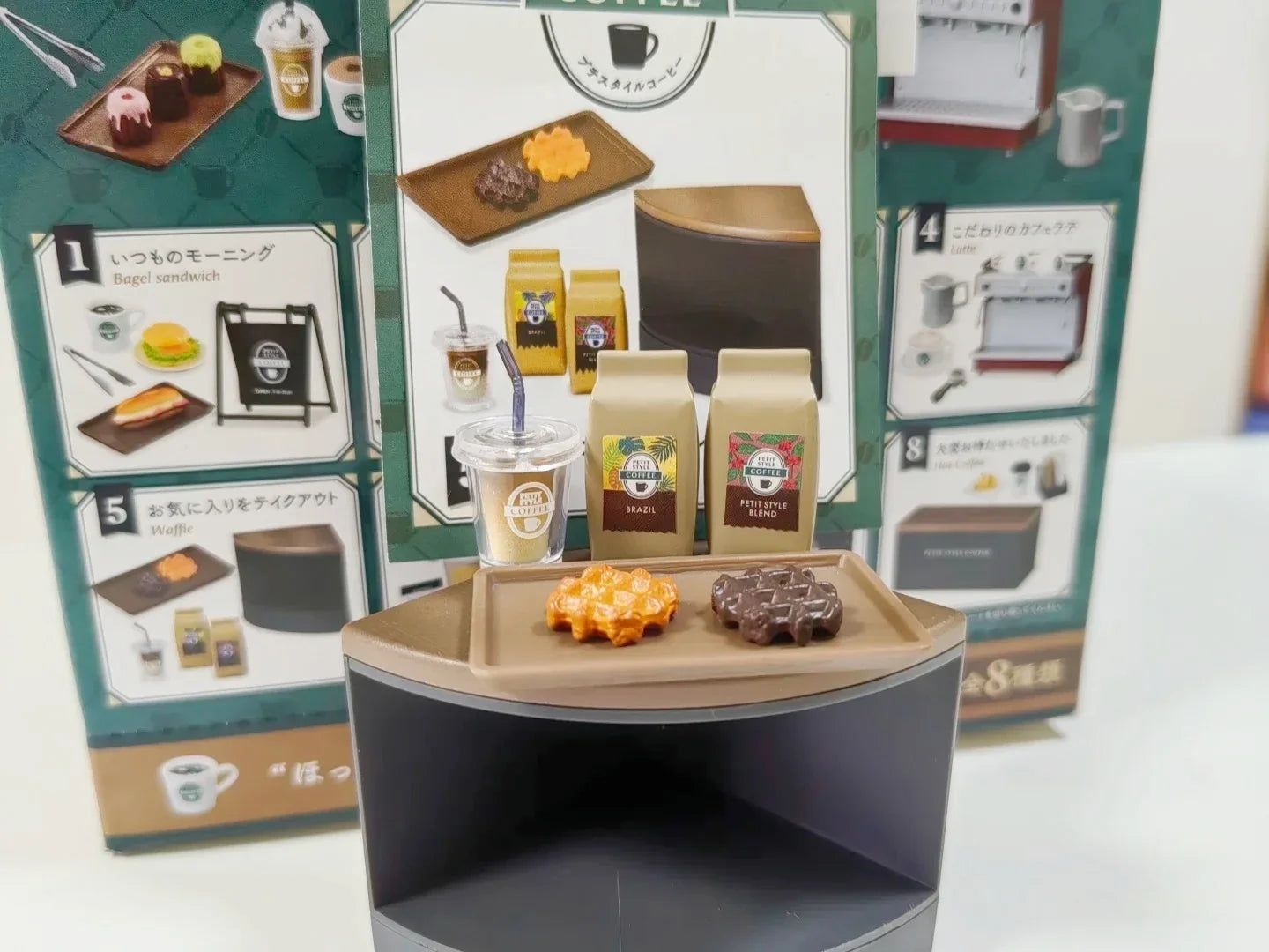 Rement Petit Mini Fashion Coffee House Scene Decorative Figurine Blind Box Display Item Collectible Toy Action Figure